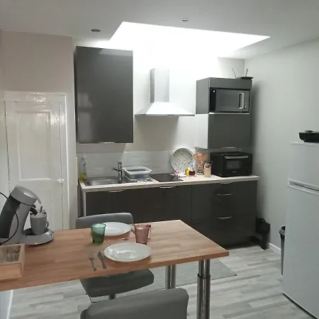 40m2 Proche Quais D'allier * Мулен