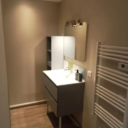 아파트 40m2 Proche Quais D'allier 물랭